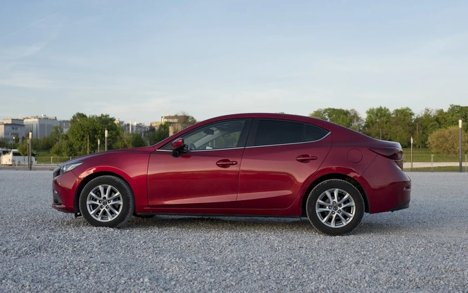 Mazda 3 cena 39000 przebieg: 188850, rok produkcji 2015 z Warszawa małe 106